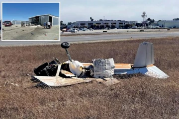 இரண்டு விமானங்கள் நேருக்கு நேர் மோதி விபத்து! இருவர் மரணம்