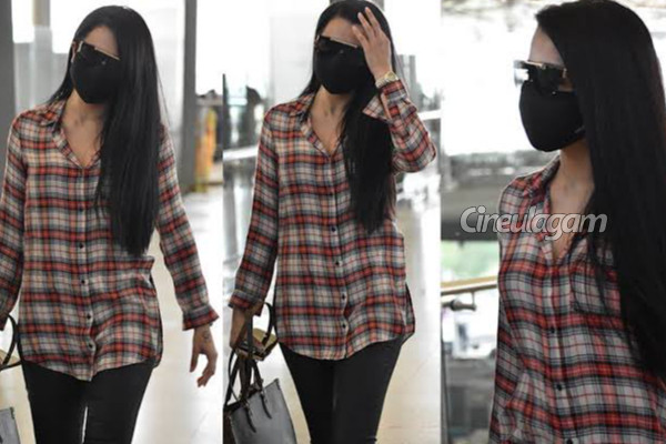 விஜய்யின் ஏர்போர்ட் வீடியோ.. தனிவிமானத்தில் காஷ்மீர் பறந்த தளபதி67 படக்குழு! | Thalapathy67 Flies To Kashmir Vijay Airport Video விஜய்யின் ஏர்போர்ட் வீடியோ.. தனிவிமானத்தில் காஷ்மீர் பறந்த தளபதி67 படக்குழு! | Thalapathy67 Flies To Kashmir Vijay Airport Video