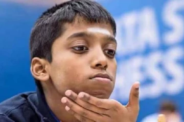 XUV 400 EV காரை பிரக்ஞானந்தாவுக்கு பரிசளித்த பிரபல தொழிலதிபர்!