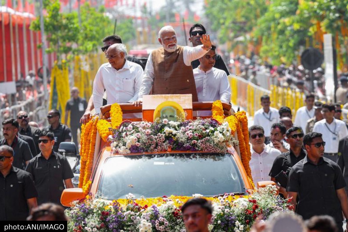 மோடியின் பாதுகாப்பு வாகனங்களின் எண்ணிக்கை குறைப்பு: பின்னணியில் உள்ள காரணம் | Why Modi Reduce His Official Convoy Cars
