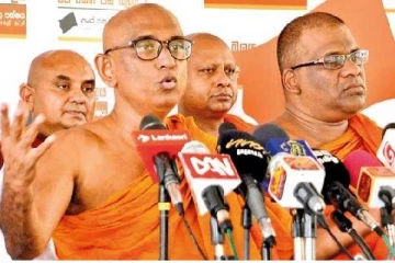 ரத்னதேரரின் விடாப்பிடியால் கலைந்தது ஞானசாரதேரரின் கனவு