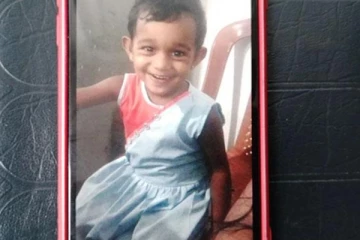இராணுவ பேருந்து மோதி மூன்று வயது சிறுமி பரிதாப மரணம்