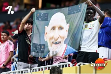 ලියනොල් මෙසීව පිට්ටනිය මැදම ලැජ්ජා කරලා [PHOTO]