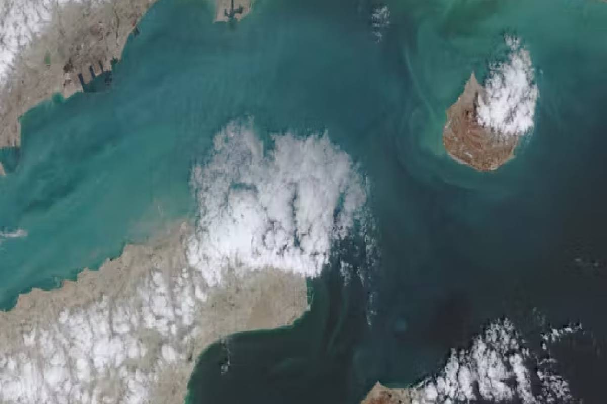 ஈரான் மீண்டும் ஹோர்முஸ் நீரிணையை மூடியது | Iran Closes The Strait Of Hormuz Again