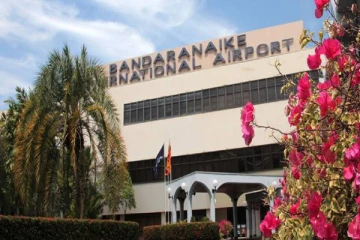 பாரிய நிதி மோசடி... கட்டுநாயக்க விமான நிலையத்தில் வெளிநாட்டு பிரஜை அதிரடி கைது!