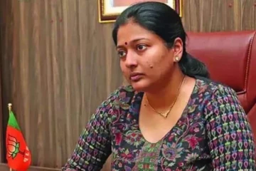 ஜனவரி 27 முதல் பாஜகவிற்கு எதிராக காயத்ரி ரகுராம் நடை பயணம்