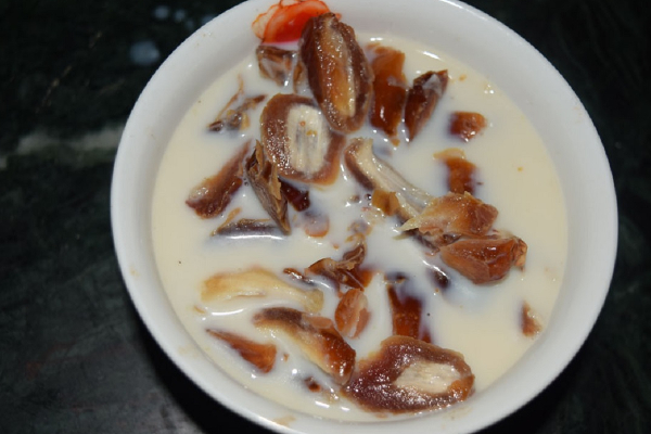 பேரீச்சம்பழத்தை பாலில் ஊறவைத்து சாப்பிடுவதனால் உண்டாகும் நன்மைகள் என்ன தெரியுமாா? | Benefits Of Soaking Dates Fruit In Milk And Eating