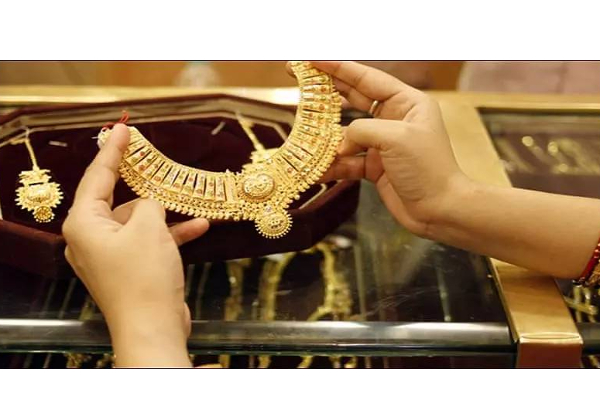 திடீரென சரிந்த தங்க விலை - வாங்க சரியான நேரம்; இன்றைய விலை விபரம்! | Today Gold And Silver Rate In Tamilnadu