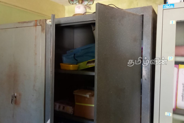 யாழில் செய்தி சேகரிக்க சென்ற ஊடகவியலாளருக்கு பொலிஸாரால் அச்சுறுத்தல் (Photos) | Theft Arali Journalist Collect News Threate Police