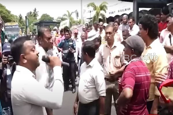 மீண்டும் சிறிலங்கா அரசாங்கத்திற்கு எதிராக ஒன்றிணைந்த தொழிற்சங்கங்கள்! | Sri Lanka All Trade Unions Protest Colombo Fort
