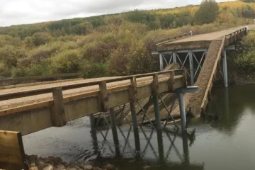 கனேடிய மாகாணமொன்றில் திறக்கப்பட்டு சில மணி நேரத்திற்குள் நிலைகுலைந்து சரிந்த பாலம்: தெரியவந்த காரணம்