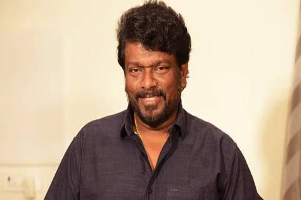 பத்மாவுக்கு பாத பூஜை செய்த நடிகர் பார்த்திபன் | Actor Partheepan Foot Worship Sanitation Worker