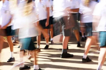 பாடசாலை ஒன்றில்  17 மணவிகளுக்கு நேர்ந்த கொடூரம்