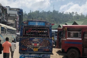 பஸ் சாரதிகள் நடத்துனர்கள் கைகலப்பு; நால்வருக்கு நேர்ந்த கதி!