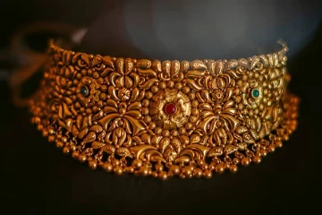 ஒருவழியாக சற்று இறக்கம் காட்டிய தங்கம் விலை - இன்றைய நிலவரம் இதோ..