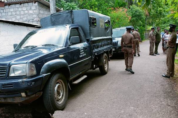குருநாகலில் எடிஎம் இயந்திரத்தில் கைவரிசையை காட்டிய திருடர்கள்! | Thieves Robbed Atm Machine In Kurunegala