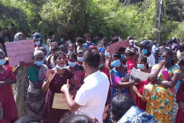 வடமுனை - வெலிக்கந்தை வீதியை மறித்து மக்கள் போராட்டம்(Video)