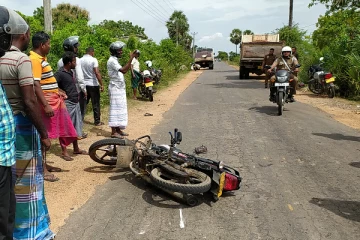 மோட்டார் சைக்கிளில் பந்தயத்தால் ஏற்பட்ட விபரீதம்: மட்டக்களப்பில் சம்பவம்