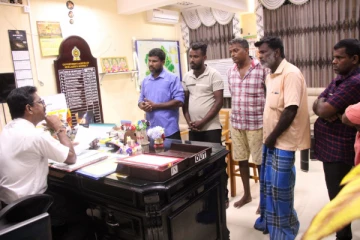 முல்லைத்தீவில் கால்நடைகள் கடத்தப்படுவதை தடுக்குமாறு முன்வைக்கப்பட்டுள்ள கோரிக்கை(Photos)