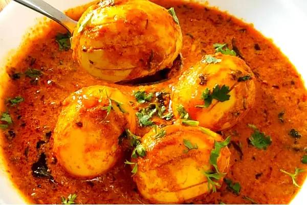 நாவூரும் சுவையில் முட்டை புளிக்குழம்பு... இப்படி செய்தா கொஞ்சமும் மிஞ்சாது! | Healthy And Tasty Egg Puli Kulambu Recipe