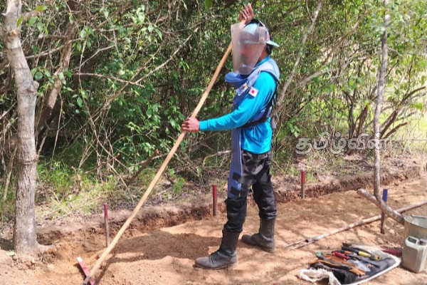 வடக்கில் மனிதாபிமான கண்ணிவெடி அகற்றும் பணிகள் முன்னெடுப்பு | Sarf Engages In Humanitarian Demining In The North