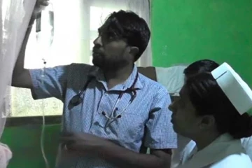 வைத்தியர் ஒருவரின் நெகிழ்ச்சியான செயல்!