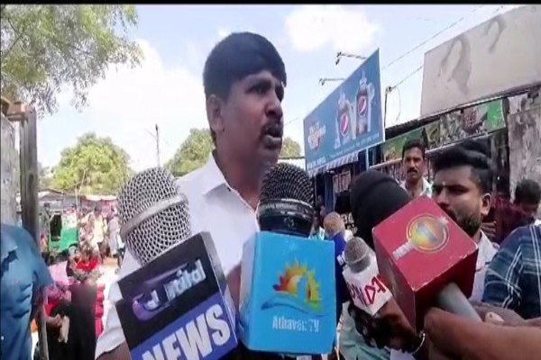 அதிக வரிக்கு எதிராக வர்த்தகர்கள் போராட்டம்! | Traders Protest Against High Tax