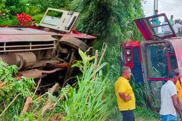 இ.போ.ச பஸ் விபத்தில் 15 பேர் காயம்! | 15 People Injured In Ctb Bus Accident Kandy இ.போ.ச பஸ் விபத்தில் 15 பேர் காயம்! | 15 People Injured In Ctb Bus Accident Kandy