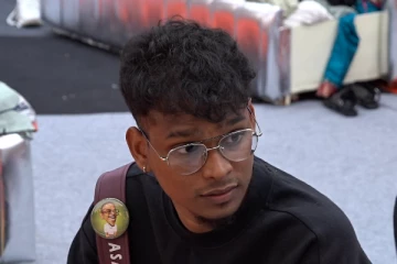 பெண்களிடம் எல்லைமீறும் கோளாறு.. ஜனனியிடம் செய்த மோசமான செயல்