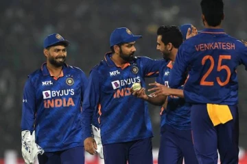 சிஎஸ்கே வீரர் என்பதால் புறக்கணிக்கிறாரா ரோகித் சர்மா? கொந்தளிக்கும் ரசிகர்கள்