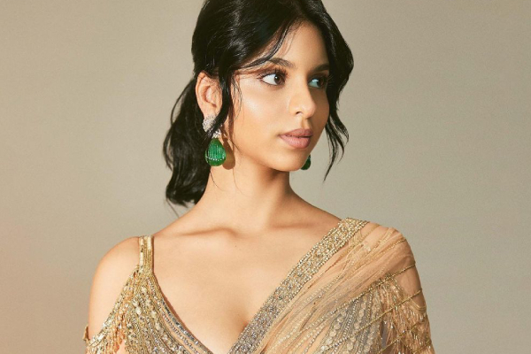 கவர்ச்சி நடிகைகளுக்கு டஃப் கொடுக்கும் ஷாருக்கானின் மகள்.. வைரலாகும் வீடியோ! | Shah Rukh Khan Daughter Hot Photoshoot