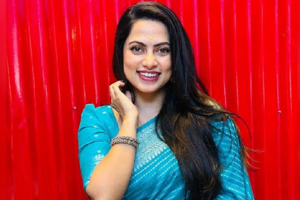 அய்யனார் துணை சீரியல் நடிகை மதுமிதா நடிக்க வருவதற்கு எப்படி இருந்தார் என்று பாருங்க.. புகைப்படம் இதோ | Ayyanar Thunai Serial Actress Madhumitha Old Photo