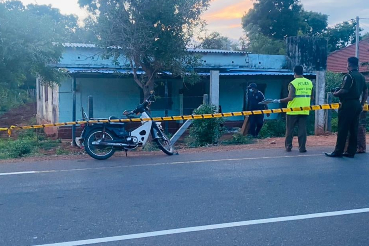 யாழில் அண்ணன், தங்கைக்கு நடந்த பெரும் அவலம் ; நடு வீதியில் பிரிந்த உயிர்கள் | Brother And Sister Killed In Jaffna யாழில் அண்ணன், தங்கைக்கு நடந்த பெரும் அவலம் ; நடு வீதியில் பிரிந்த உயிர்கள் | Brother And Sister Killed In Jaffna