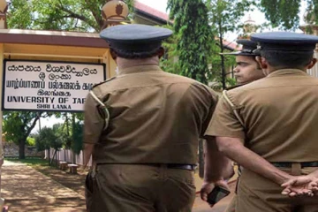 யாழ்.பல்கலைக்கழக மாணவன் கூரிய ஆயுதத்துடன் கைது