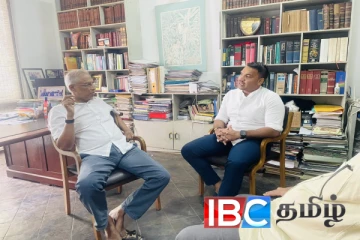 சுமந்திரனை ஓடோடிச் சென்று சந்தித்த நாமல்