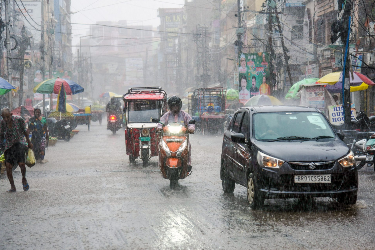 நிலவும் 3 வளிமண்டல கீழடுக்கு சுழற்சிகள்.., தமிழகத்தில் இன்று எங்கெல்லாம் மழை? | Moderate Rain Likely South Tamil Nadu In Today நிலவும் 3 வளிமண்டல கீழடுக்கு சுழற்சிகள்.., தமிழகத்தில் இன்று எங்கெல்லாம் மழை? | Moderate Rain Likely South Tamil Nadu In Today