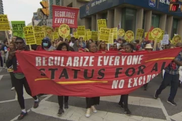 கனடா தெருக்களில் திரண்ட புலம்பெயர்ந்தோர், அகதிகள் மற்றும் மாணவர்கள்: பின்னணி