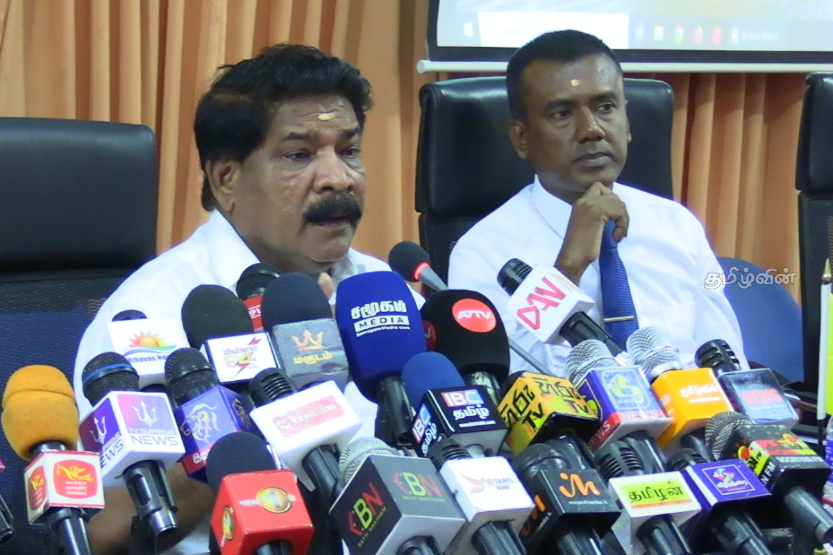 தீவிரமடையும் எரிபொருள் நெருக்கடி : அரசு தரப்பில் விளக்கம் கொடுத்த அமைச்சர் சந்திரசேகர் | Compensation Provided To Fishermen Cyclone Titva