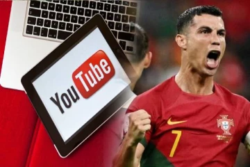 யூடியூப் தளத்தில் 10 மில்லியன் சப்ஸ்கிரைபர்கள் பெற்று உலக சாதனை