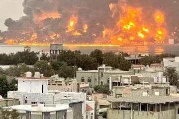 ஏமன் துறைமுகம் மீது இஸ்ரேல் வான்வழித் தாக்குதல்