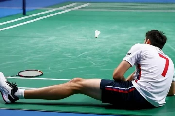 பேட்மிண்டன் விளையாடிய 25 வயது நபர் - மாரடைப்பால் உயிரிழப்பு!