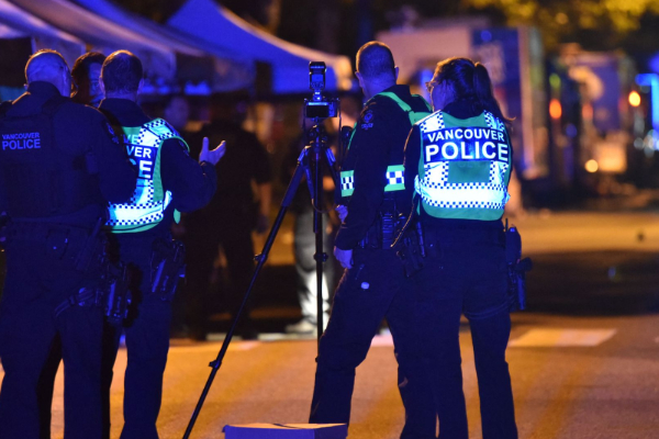 கனடாவில் அதிரடியாக கைது செய்யப்பட்ட இலங்கை யூடியூபர்.. உதவி கோரும் கனேடிய பொலிஸார் | Srilankan Influencer Arrested Canada Filming Women