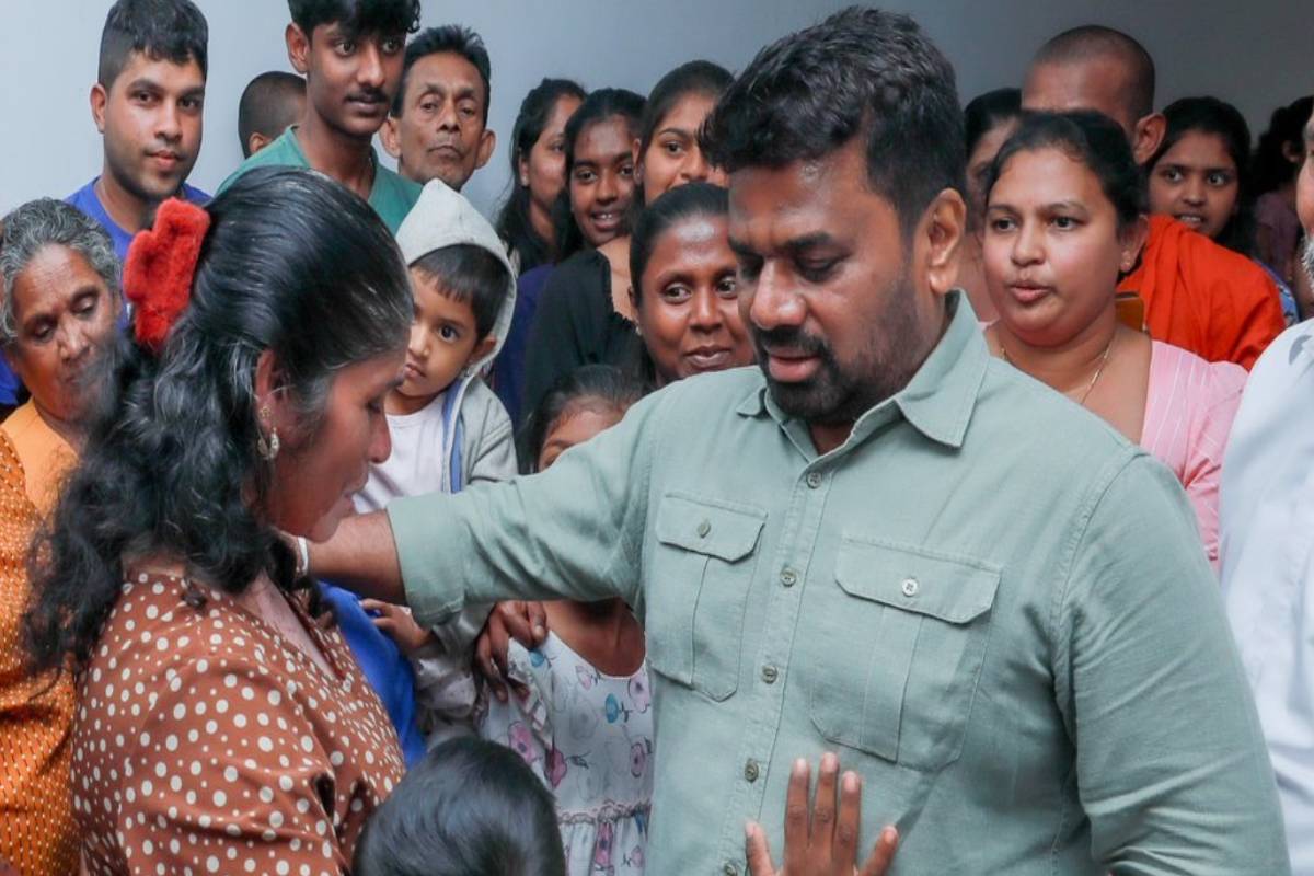 அகதிகளாக வாழ்ந்த மக்களுக்கு விடுதலைக் கொடுத்தாரா அநுர..! எதிர்த்தரப்பு கேள்விகளுக்கு சமந்த வித்யாரத்ன பதிலடி | Anura Who Gave Land And Houses To 50 Families