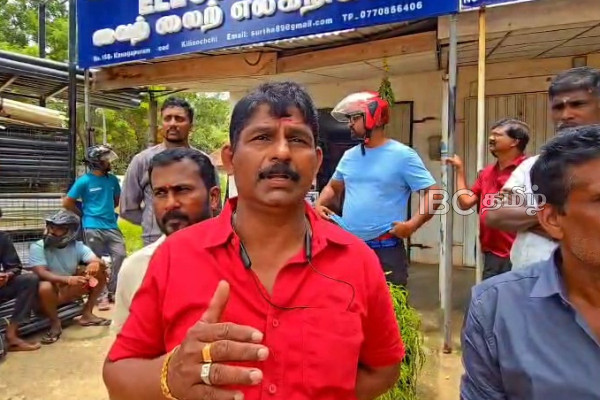 ஞாயிற்றுக்கிழமைகளில் திறக்கப்படும் வர்த்தக நிறுவனங்களுக்கு எதிராக போராட்டம் | Protest Against Businesses Opening On Sundays