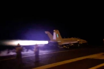 கடும் பதிலடி உறுதி... மீண்டும் தாக்குதல் தொடுத்த அமெரிக்காவுக்கு ஹவுதிகள் எச்சரிக்கை