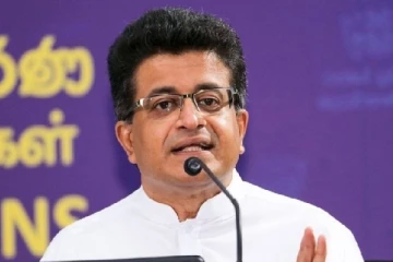 போரினால் பிடிக்க முடியாத நாட்டை பணத்தினால் பிடிக்க முயல்கின்றனர் கூட்டமைப்பினர் - உதய கம்மன்பில