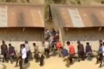 வீட்டை இப்படி கூட காலி செய்ய முடியுமா? பிரமிக்க வைக்கும் காட்சி