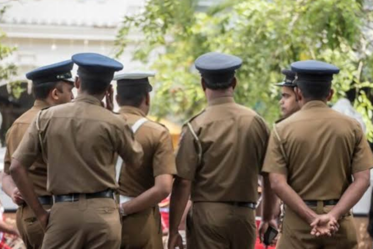 அநுராதபுரத்தில் குளமொன்றில் இருந்து துப்பாக்கி மற்றும் ரவைகள் மீட்பு | Guns Bullets Recovered From Pond In Anuradhapura அநுராதபுரத்தில் குளமொன்றில் இருந்து துப்பாக்கி மற்றும் ரவைகள் மீட்பு | Guns Bullets Recovered From Pond In Anuradhapura