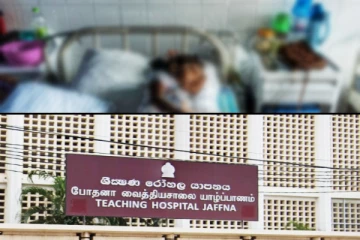 யாழில் ஆசிரியரின் தாக்குதலுக்கு உள்ளான மாணவி வைத்தியசாலையில் அனுமதி