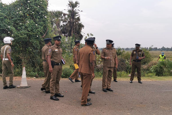 யாழில் போலி காணி மோசடி! சட்டத்தரணி மற்றும் முன்னாள் பாடசாலை அதிபர் கைது! | Fake Land Scam In Jaffna